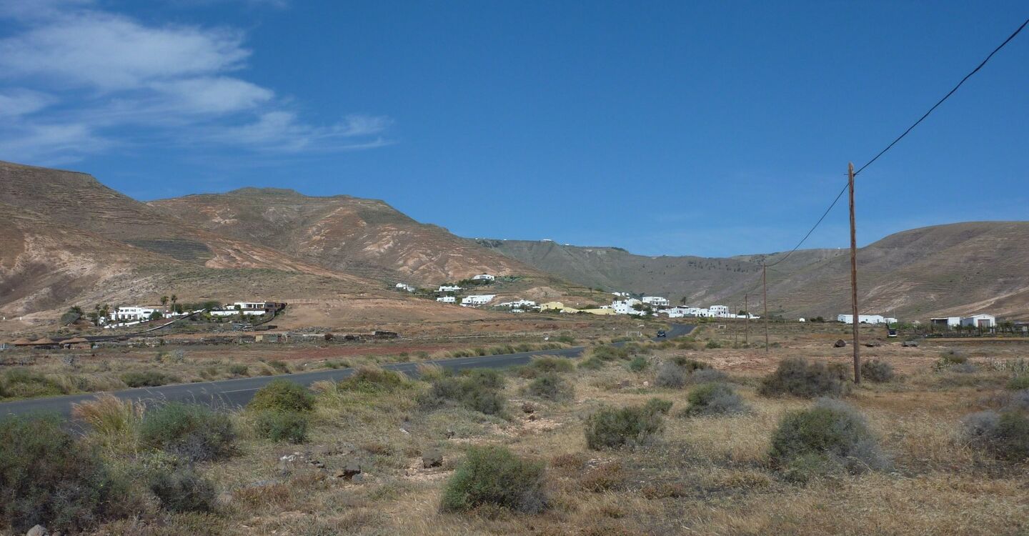 WL 1011 1 Lanzarote 29.12995 -13.48885 Blick in das Valle de Temisa