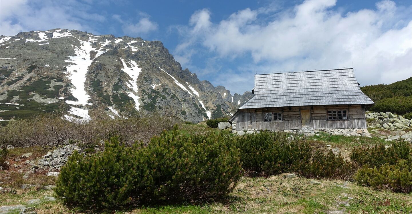 WTA 1063 5 Kurz vor der Fünf-Polnische-Seen-Hütte - im Hintergrund der Orla Perc Höhenweg