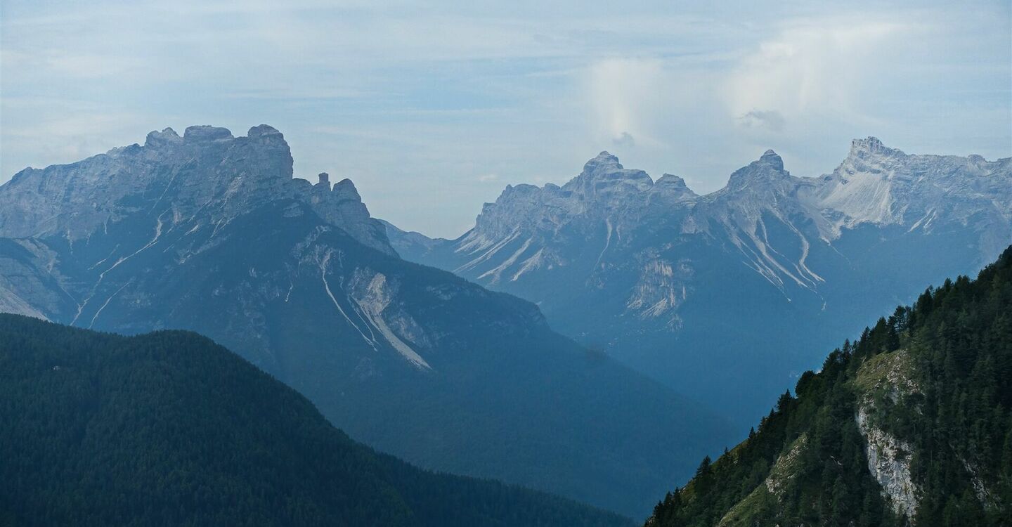 WKB3 1073 5 In südwestlicher Richtung erhebt sich die Prampèr-Spiz di Mezzodì Gruppo.