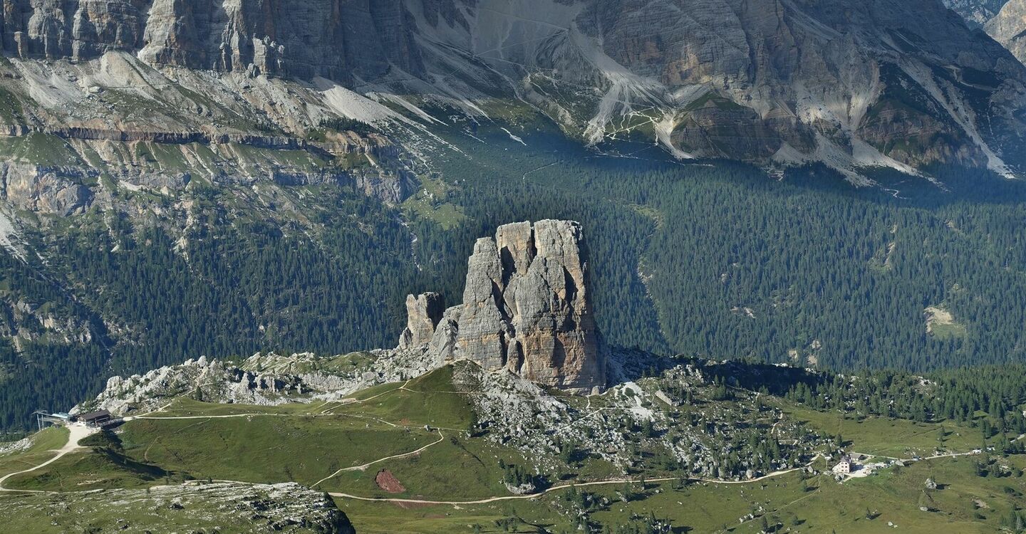 WKB1 1026 2 Die Cinque Torri vom Rifugio Nuvolau.