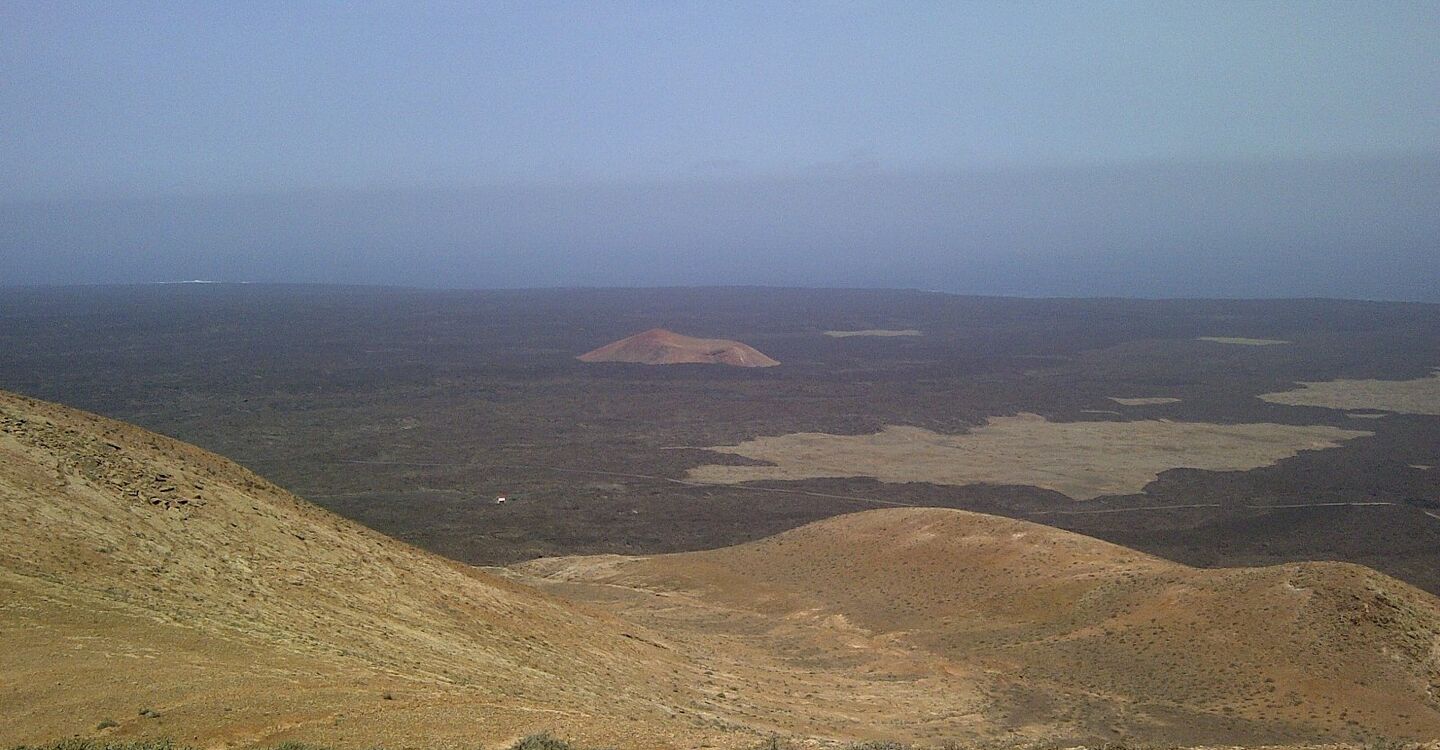 WL 1034 2 Lanzarote 29.041433 -13.733867 Blick vom der Nordflanke der Caldera Blanca