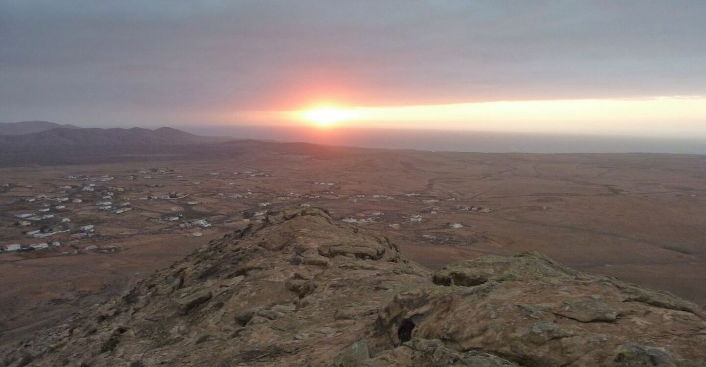 WFF 1004 10 Fuerteventura Wanderungen Sonnenuntergang von der Montana Tindaya