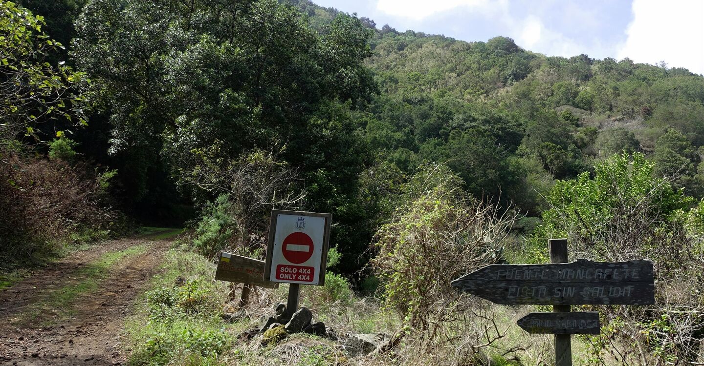 WEH 1018 1 Wanderweg zur Quelle