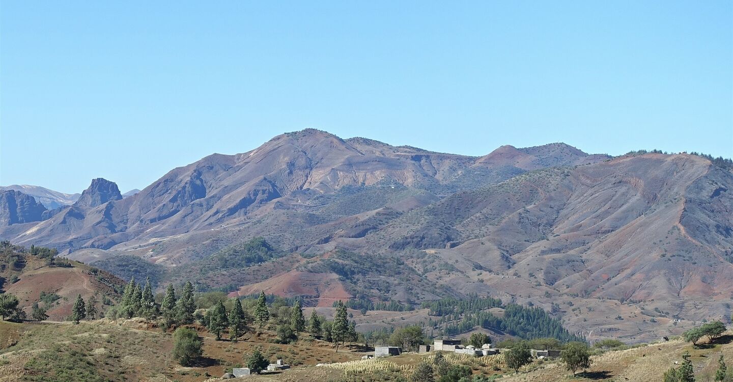WKB 1013 5 Der höchste ist der Gudo de Cavaleiro 1810 m - betrachtet vom östlichen Hochplateau