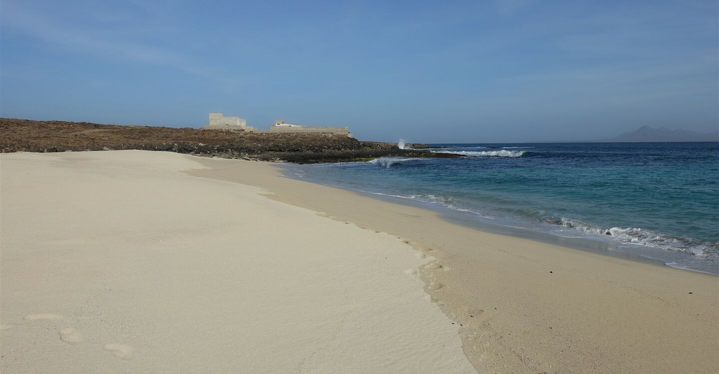 WKB 1042 4 Der wunderschön abgelegene Sandstrand Praia da Saragaca