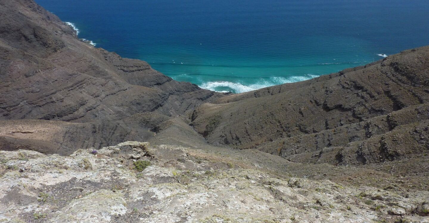 WL 1002 2 Lanzarote 29.22055 -13.470417 beim Aufstieg Blick zur KÃ¼ste