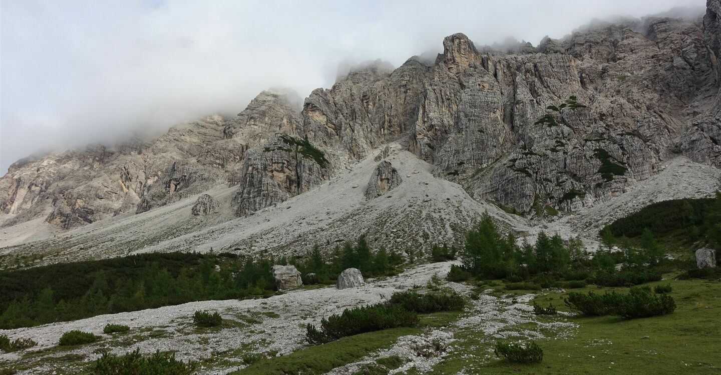 WKB1 1014 3 Die Cantoni di Pelsa Gebirgsgruppe im Nebel.