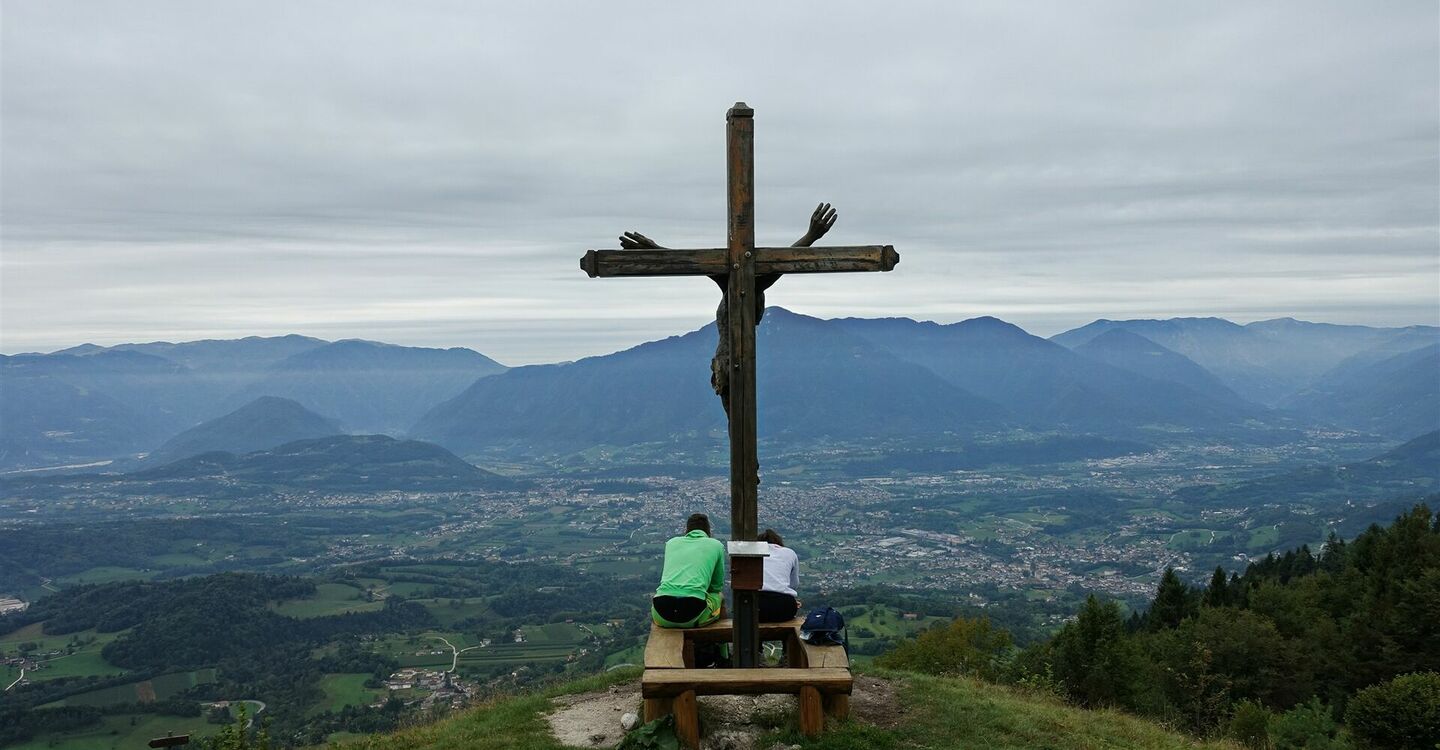 WKB2 1056 4 Das Gipfelkreuz am Monte Pafagai.