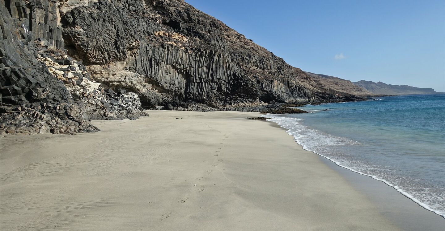 WKB 1053 4 Der weißsandige Strand von Praia Baxo