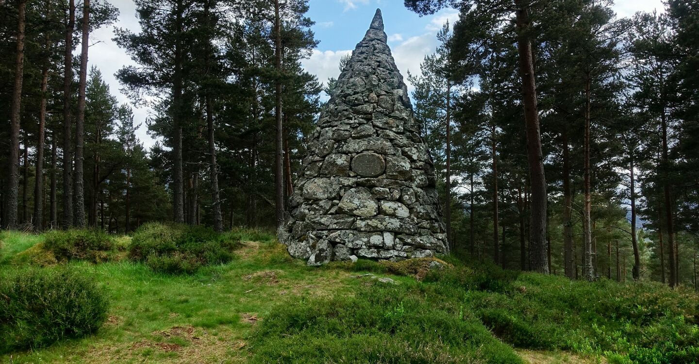 WSCH 1053 4 Princess Alice`s Cairn 381 m 