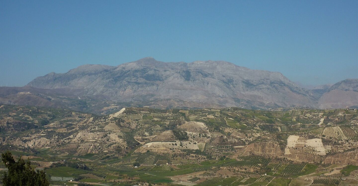 WK 1011 1 Blick von Profitis Ilias zum Bergmassiv mit dem 1860 m hohe Koudouni