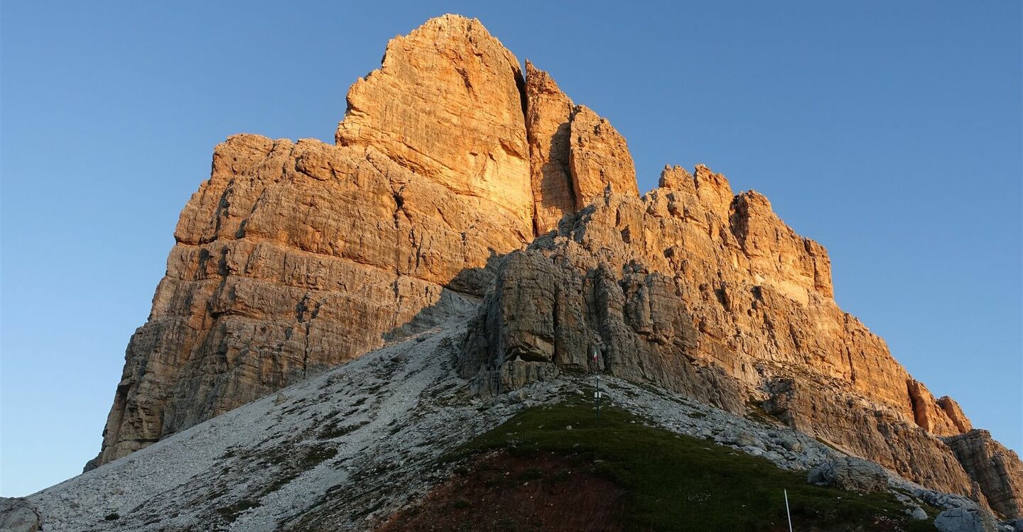 WKB1 1025 1 Der 2684 m hohe Monte Averau in der Morgenstimmung.