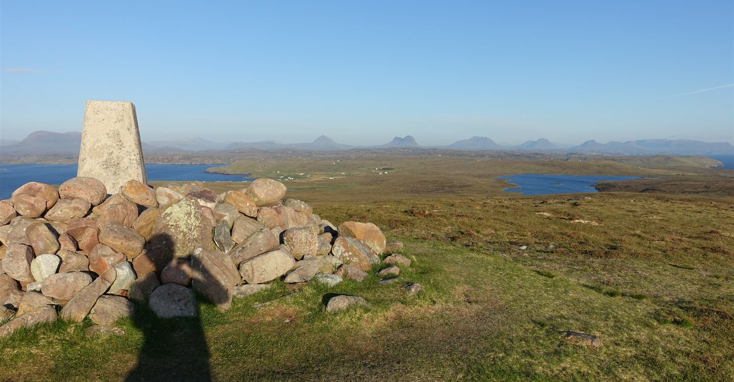 WSCH 1036 4 Blick vom Sithean Mor in die dahinterliegende Bergwelt