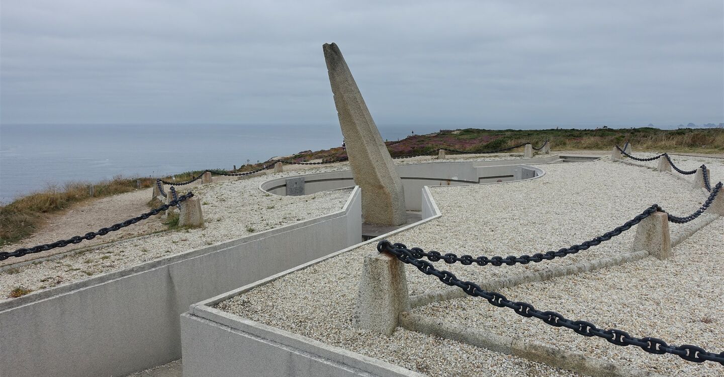 WB 1032 4 Mémorial de l'aéronautique navale du Cap de la Chèvre