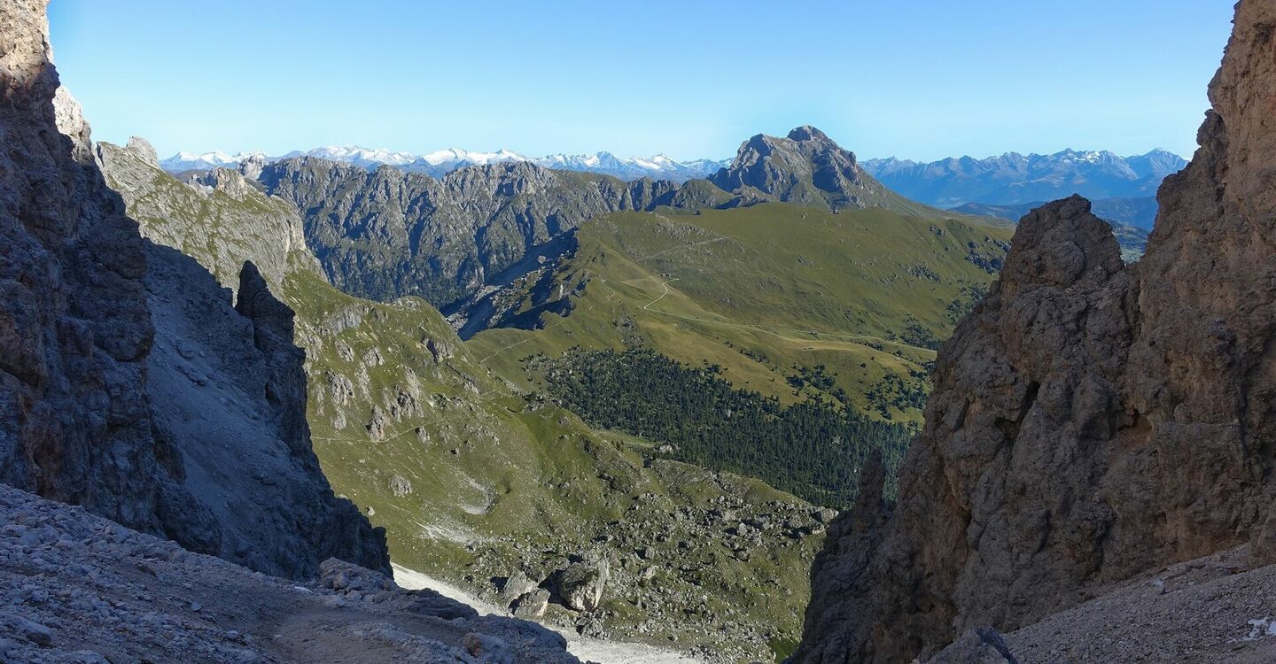 WKB2 1032 3 Von der Forcella della Roa blickt man Richtung Norden zum Peitlerkofel.