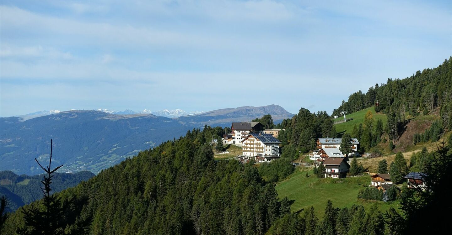 WKB2 1051 1 Die Bushaltestelle Afers (Brixen) Skihütte.