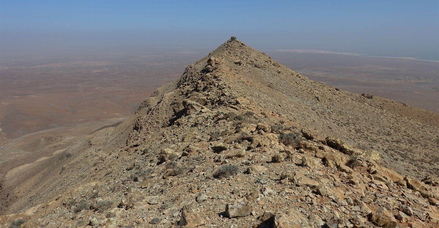 WKB 1072 4 Der östlichste der 3 Gipfel ein alleinstehender Granitfelsen vom Monte de Estancia